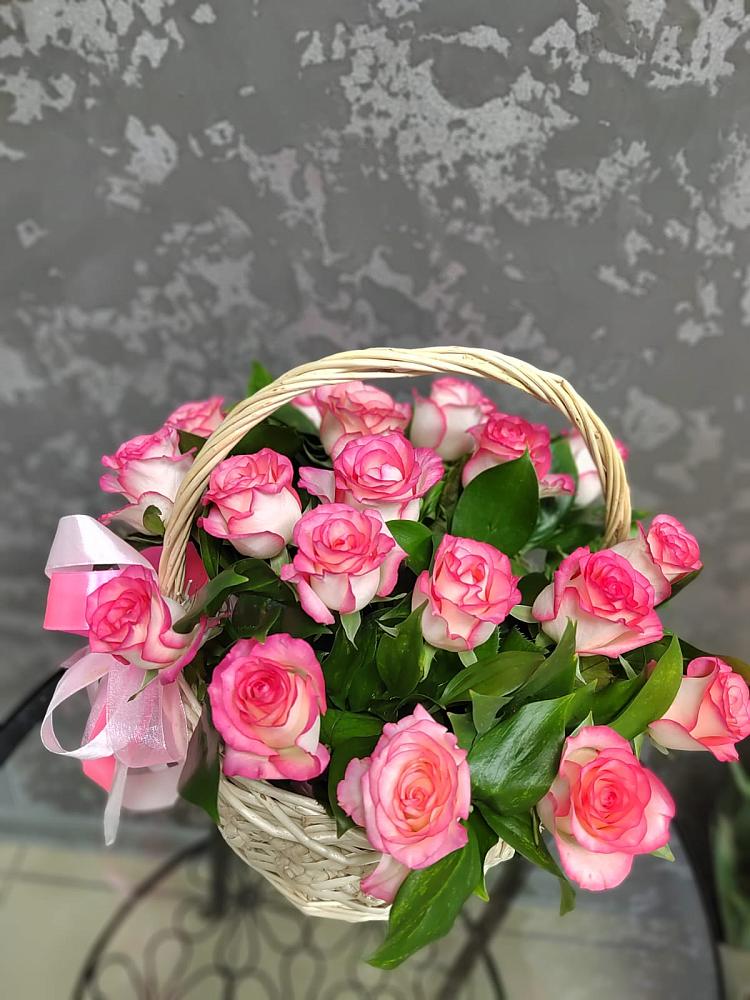 Цветочная композиция из Розы в корзине в Мокроусово