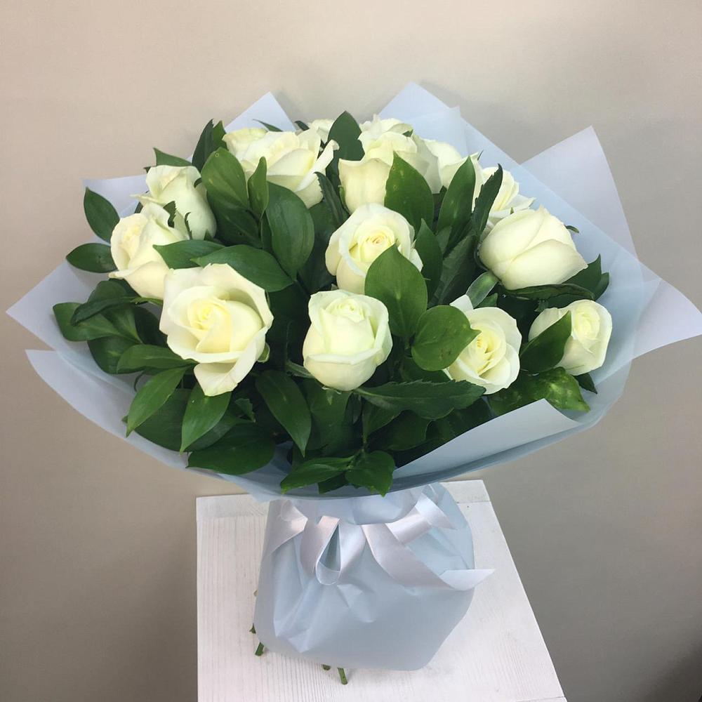 Букет 15 Белых роз Проуд в Мокроусово