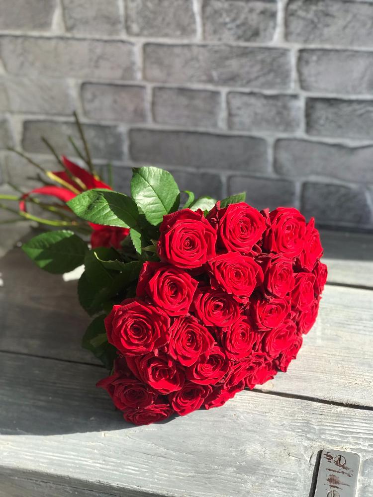 Букет Красные розы Фридом в Мокроусово