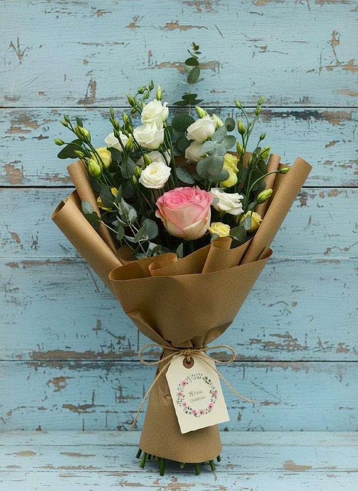 Букет цветов из: Розы и Лизиантусы в Мокроусово