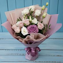 Букет цветов из:  Розы и Лизиантусы в Мокроусово