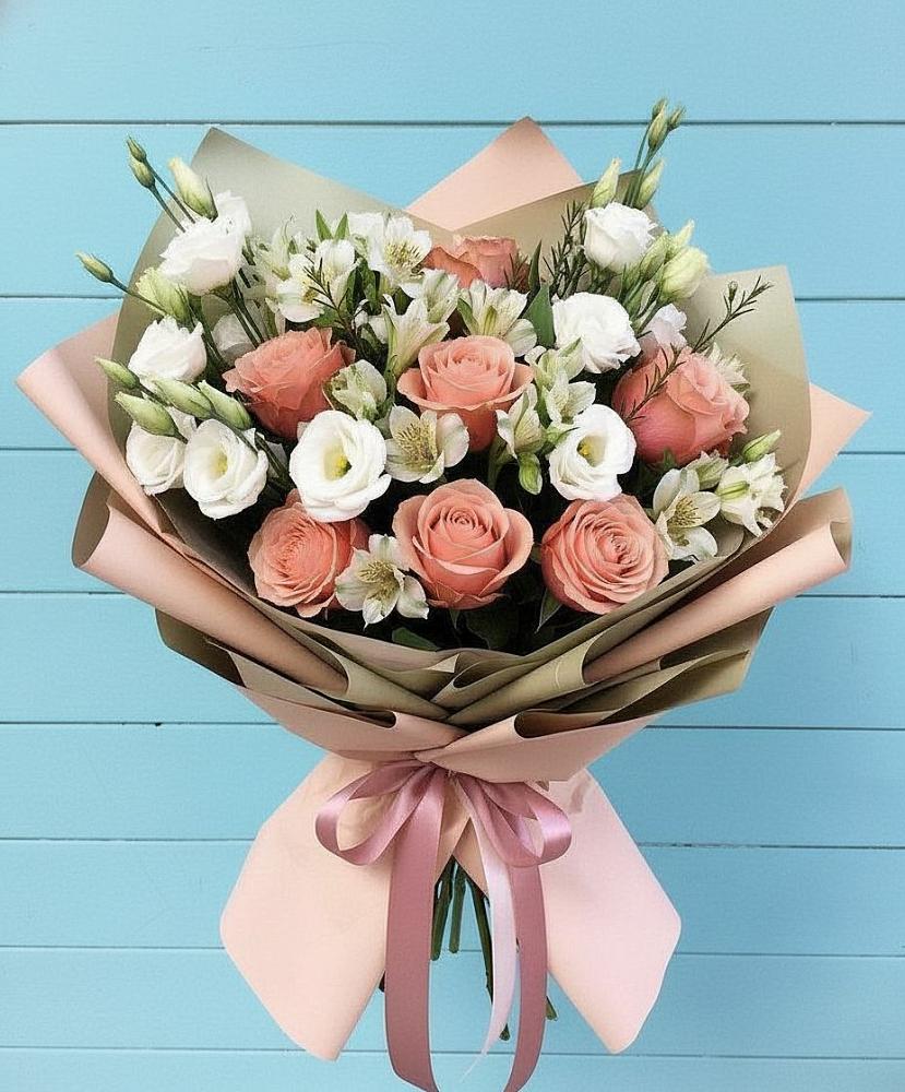 Букет цветов из: Розы, Альстромерии и Лизиантусы в Мокроусово