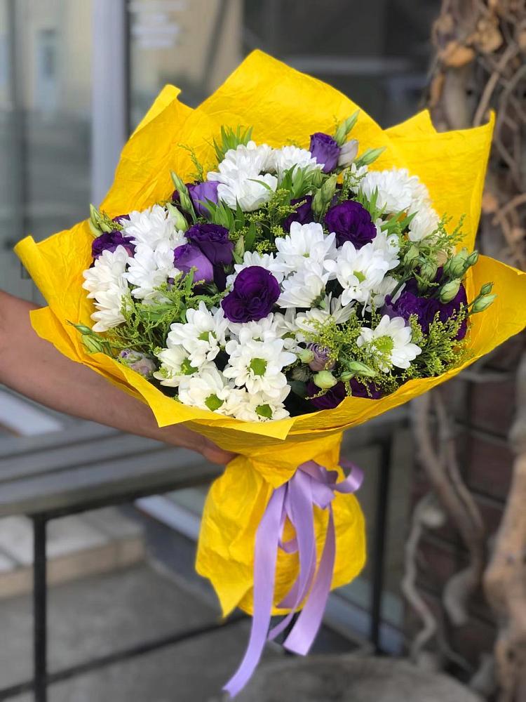 Букет цветов из: Ирисы, Хризантемы и Ромашки в Мокроусово