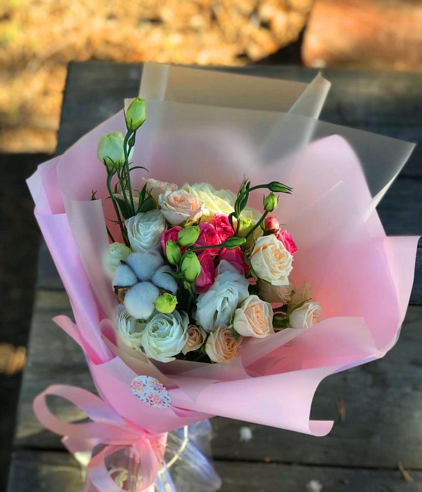 Букет цветов из: Розы и Лизиантусы в Мокроусово