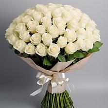 Букет 101 беля роза Белоснежка в Мокроусово