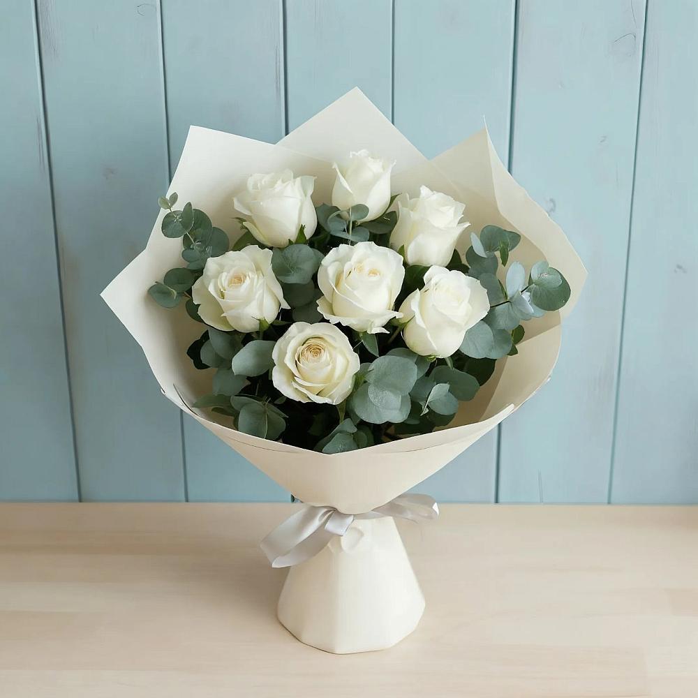Букет Белые розы в Эвкалипте в Мокроусово
