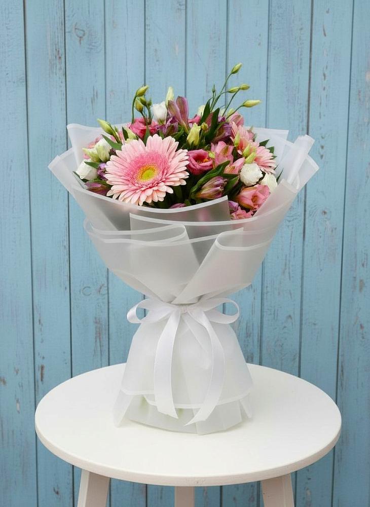 Букет цветов из: Герберы, Альстромерии и Лизиантусы в Мокроусово