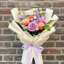 Букет цветов из:  Лизиантусы и Розы в Мокроусово