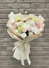 Букет цветов из:  Гвоздики, Розы, Лизиантусы и Хризантемы в Мокроусово
