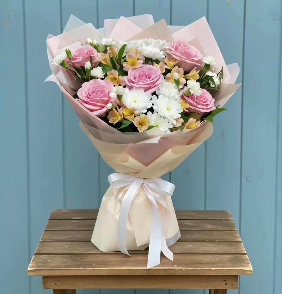 Букет цветов из: Гвоздики, Орхидеи и Розы в Мокроусово