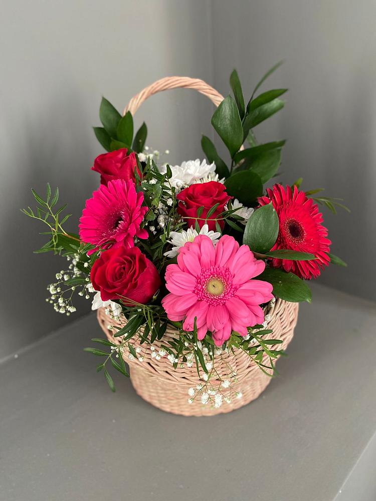 Цветочная композиция из Розы, Хризантемы и Герберы в корзине в Мокроусово