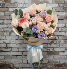 Букет цветов из:  Розы, Лизиантусы и Гвоздики в Мокроусово