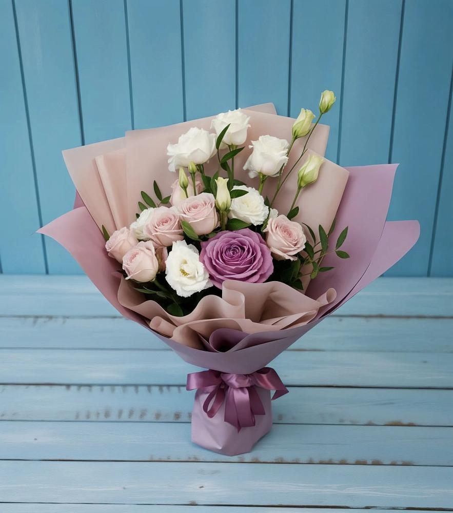 Букет цветов из: Розы и Лизиантусы в Мокроусово